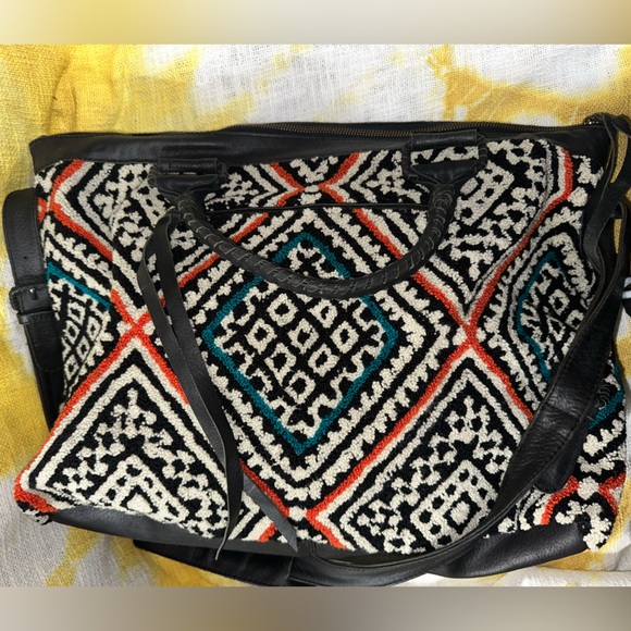 Cleobella Weekender Bag- Excellent Quality, Genuine Leather, Tribal Print - Picture 15 of 16